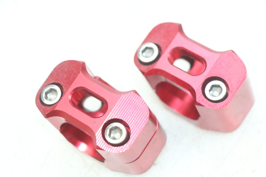 photo de HANDLEBAR RISER HONDA CR 125 (1995 - 1997)