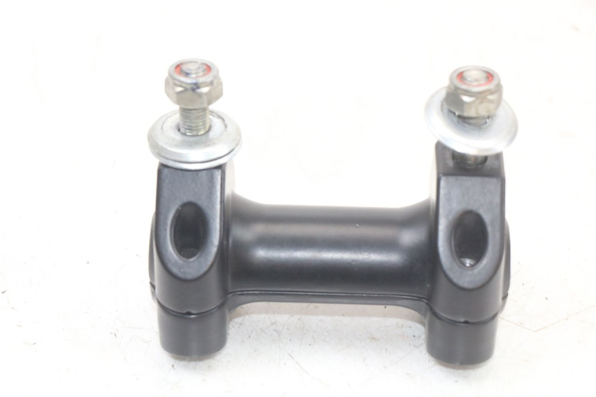 photo de HANDLEBAR RISERS HUSQVARNA SVARTPILEN 401 (2018 - 2023)