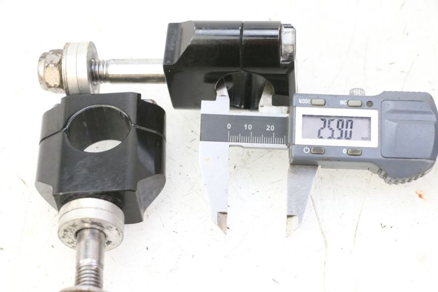 photo de HANDLEBAR RISERS KAWASAKI KX 85 (2014 - 2021)