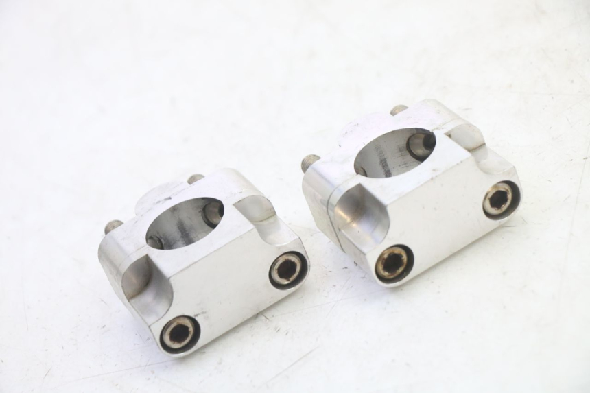 photo de HANDLEBAR RISERS RIEJU MRT 50 (2018 - 2021)