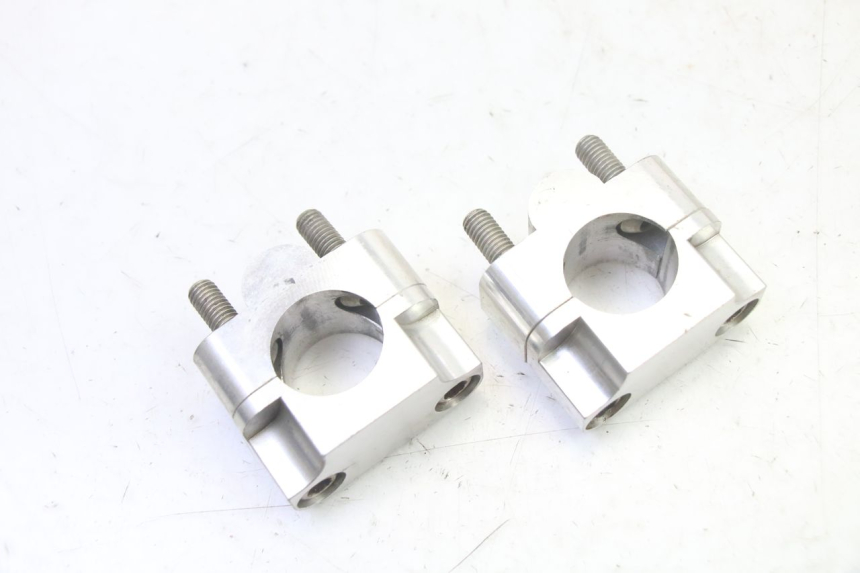 photo de HANDLEBAR RISERS RIEJU MRT 50 (2018 - 2021)