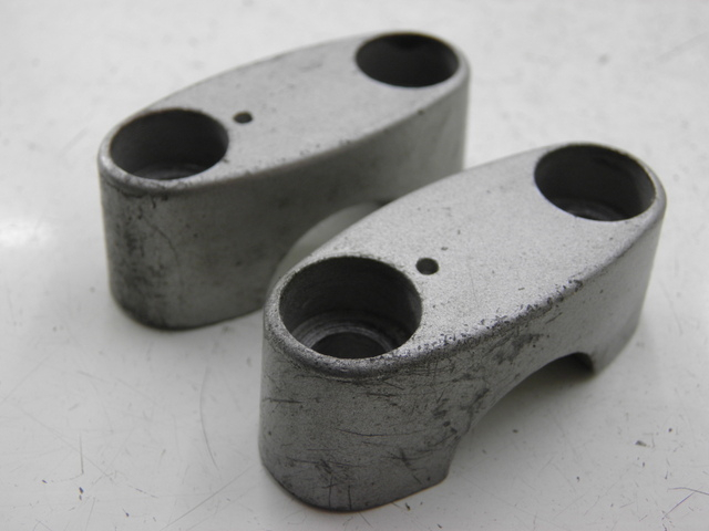 photo de HANDLEBAR RISERS SUZUKI GSF S BANDIT 600 (2000 - 2004)