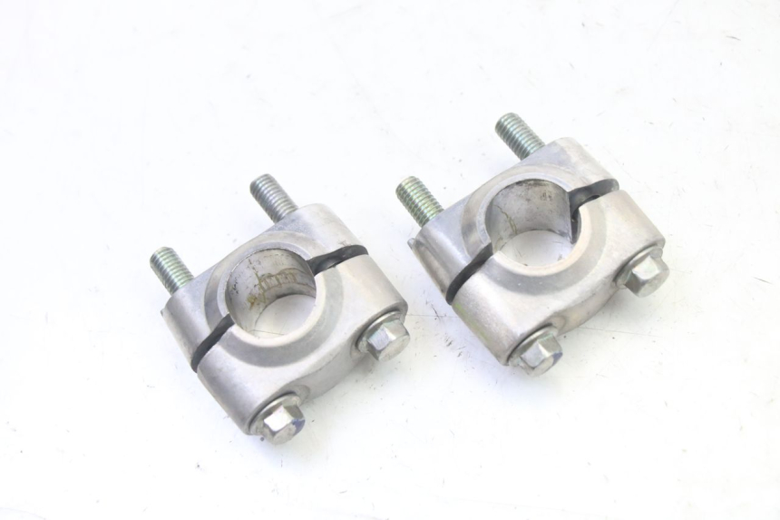 photo de HANDLEBAR RISERS YAMAHA XMAX X-MAX 125 (2021 - 2025)