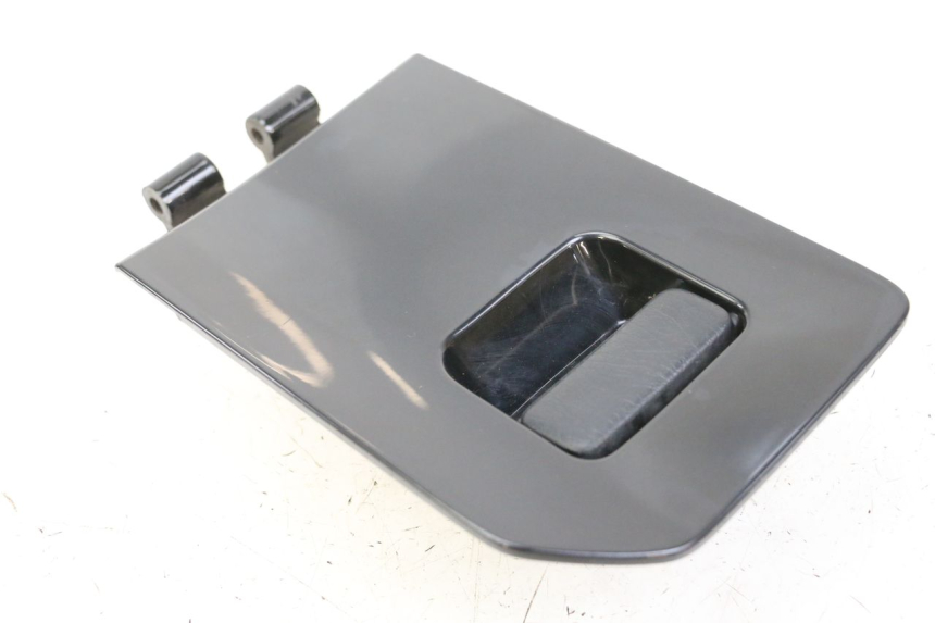 photo de GLOVEBOX DOOR HONDA FES S-WING SWING ABS 125 (2007 - 2015)