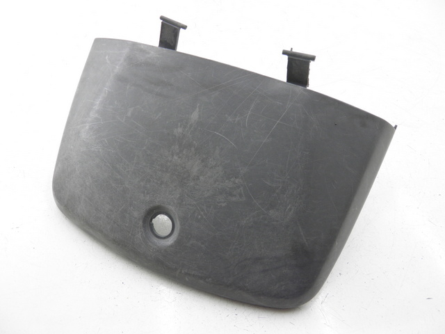 photo de GLOVEBOX DOOR HONDA NH VISION 50 (1985 - 1994) - Main view