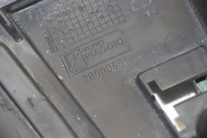 photo de GLOVEBOX DOOR PIAGGIO MP3 HPE 350 (2018 - 2020) - Checked used part
