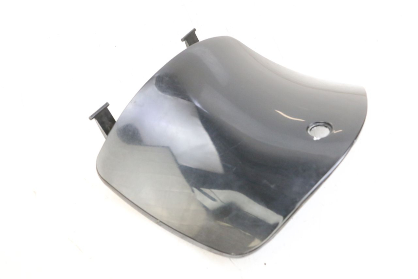 photo de GLOVEBOX DOOR JM MOTORS OLDIES GT 4T 50 (2018 - 2025) - Fixing points details