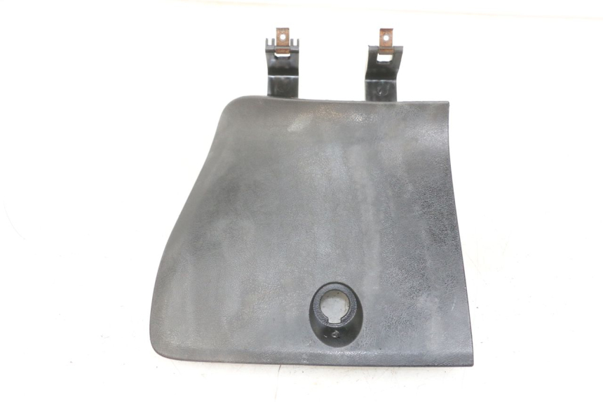 photo de GLOVE BOX DOOR YAMAHA XMAX X-MAX 125 (2006 - 2009) - Component detail