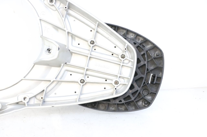 photo de LUGGAGE RACK RENAULT KOURANOS 125 (2001 - 2004)