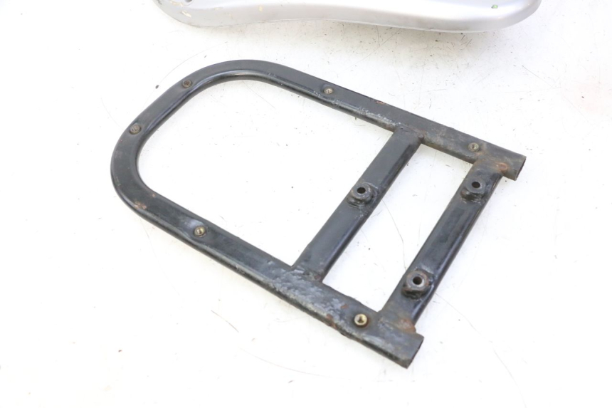 photo de LUGGAGE RACK PIAGGIO LIBERTY 125 (1998 - 2008)