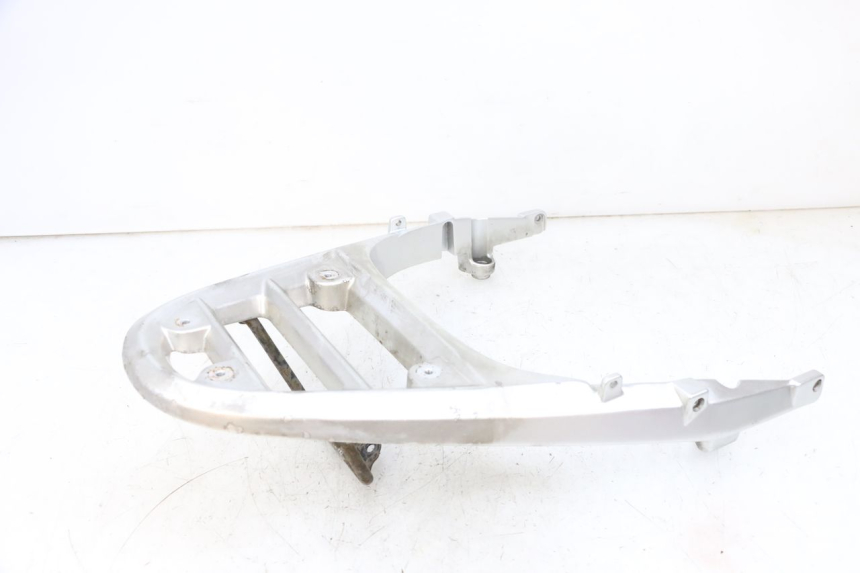photo de LUGGAGE RACK KYMCO LIKE 125 (2009 - 2016) - Technical close-up
