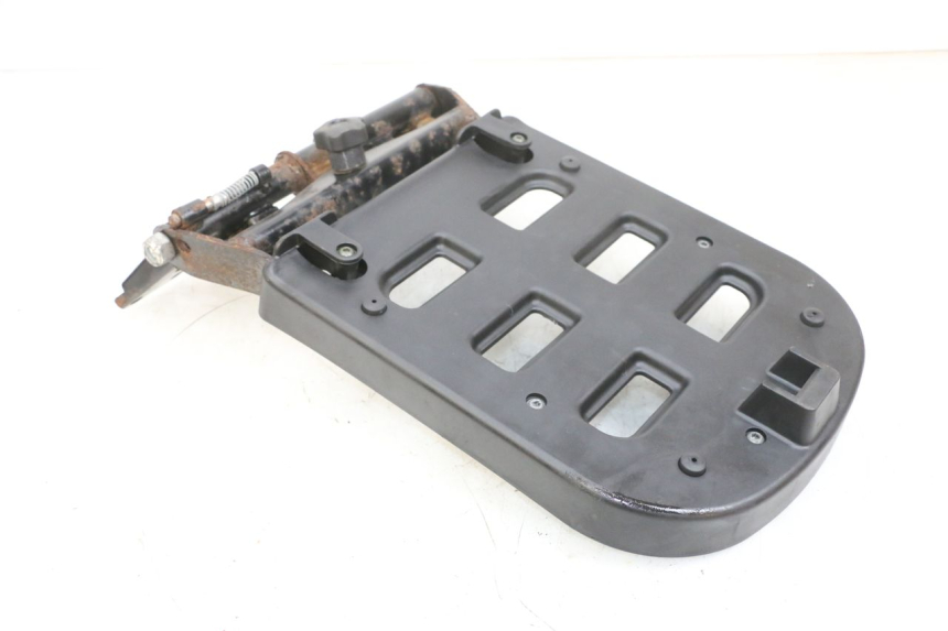photo de LUGGAGE RACK PIAGGIO MP3 RL 250 (2006 - 2010) - Surface and material condition