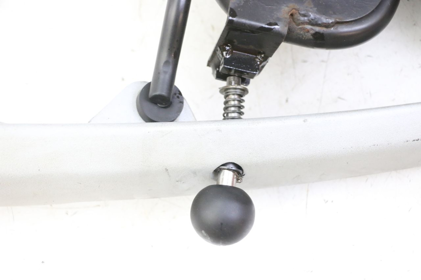 photo de LUGGAGE RACK PEUGEOT SATELIS 125 (2013 - 2018)