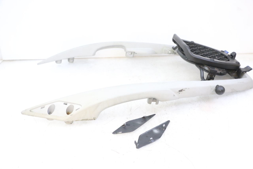 photo de LUGGAGE RACK PEUGEOT SATELIS 125 (2013 - 2018)