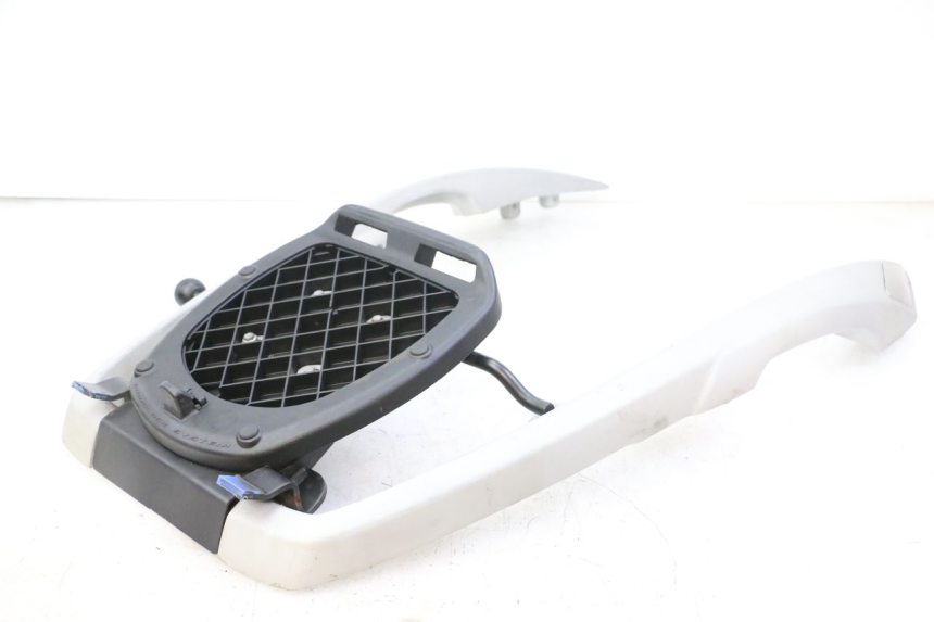 photo de LUGGAGE RACK PEUGEOT SATELIS 125 (2013 - 2018)