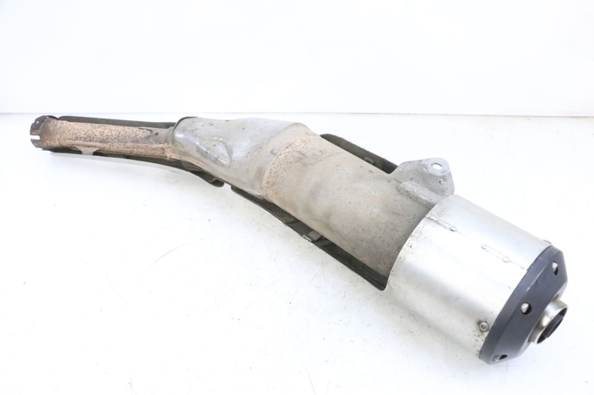 photo de RIGHT EXHAUST PIPE SUZUKI DL V STROM 1000 (2002 - 2007) - Zoom on usage condition