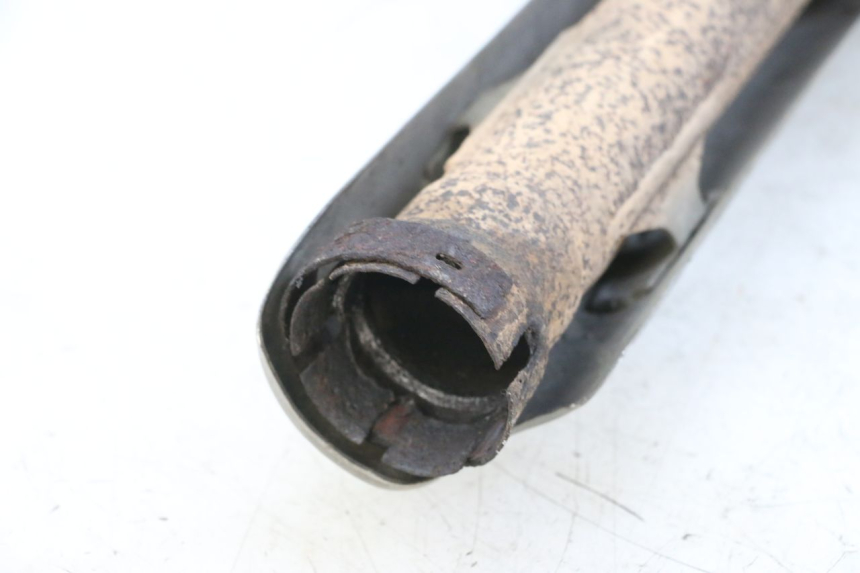 photo de RIGHT EXHAUST PIPE SUZUKI DL V STROM 1000 (2002 - 2007) - Technical close-up