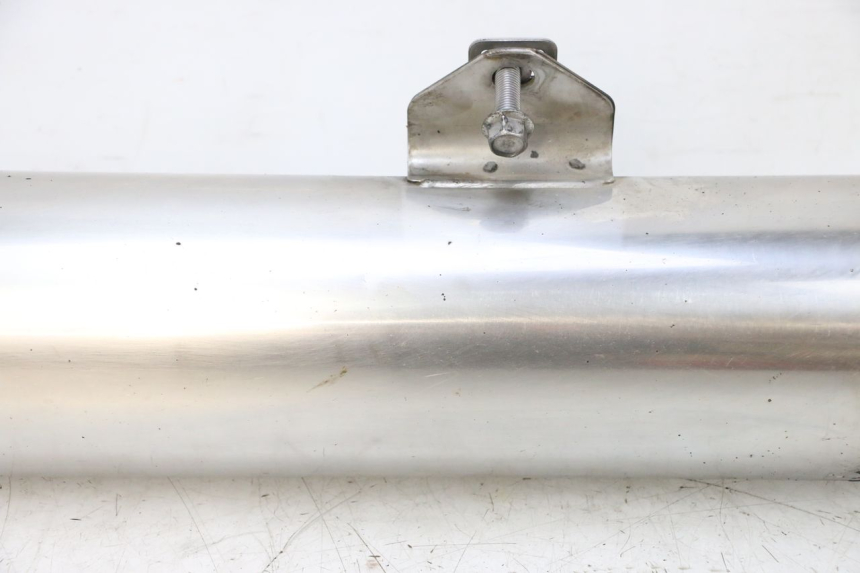 photo de RIGHT EXHAUST YAMAHA FJR ABS 1300 (2006 - 2012) - High-resolution close-up