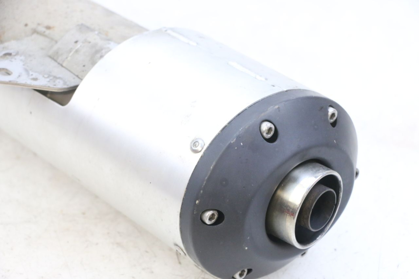 photo de LEFT EXHAUST PIPE SUZUKI DL V STROM 1000 (2002 - 2007) - Markings and original references