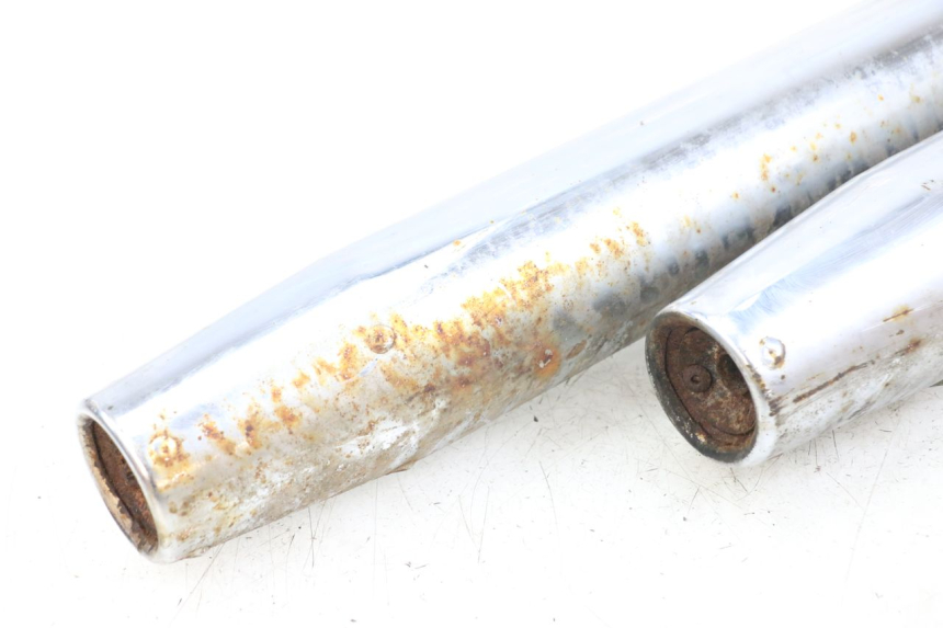 photo de Exhaust pipe HYOSUNG GV AQUILA 125 (2000 - 2004) - Focus on structure