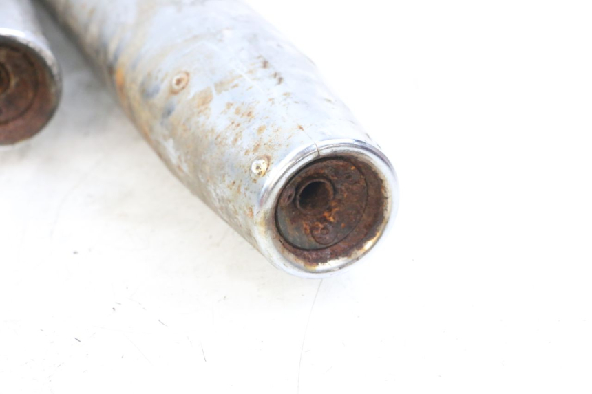 photo de Exhaust pipe HYOSUNG GV AQUILA 125 (2000 - 2004) - Technical close-up