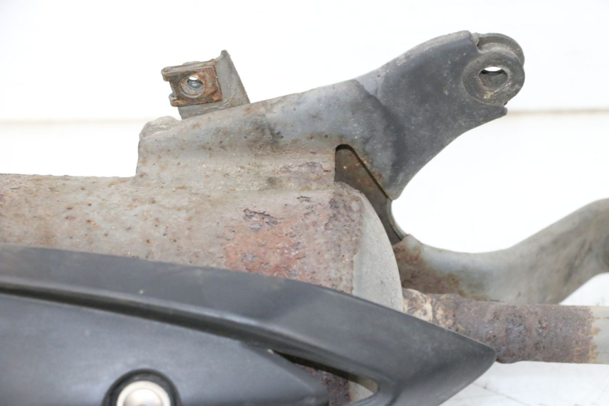 photo de EXHAUST PIPE PEUGEOT KISBEE 4T 50 (2010 - 2017) - Alternative angle