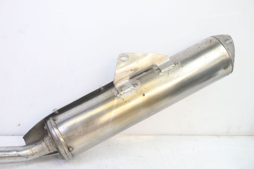 photo de EXHAUST PIPE DAELIM VJ ROADWIN FI 125 (2008 - 2017) - Focus on structure