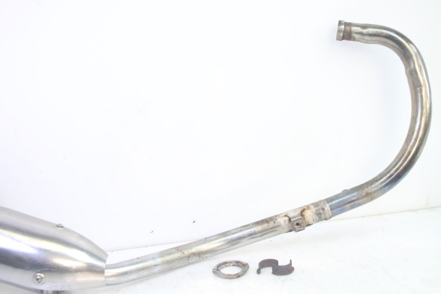 photo de EXHAUST PIPE DAELIM VJ ROADWIN FI 125 (2008 - 2017) - Zoom on usage condition