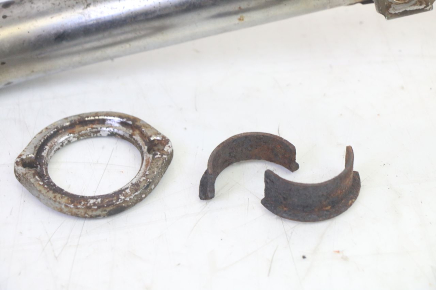 photo de EXHAUST PIPE DAELIM VJ ROADWIN FI 125 (2008 - 2017) - Surface and material condition