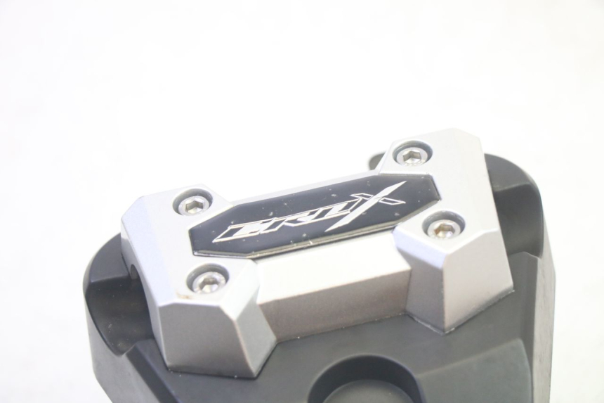 photo de HANDLEBAR RISER SYM CROX 4T 50 (2016 - 2023) - Zoom on usage condition