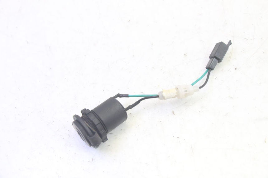 photo de CIGARETTE LIGHTER SOCKET KYMCO AGILITY 16+ 4T 50 (2018 - 2023) - Zoom on usage condition