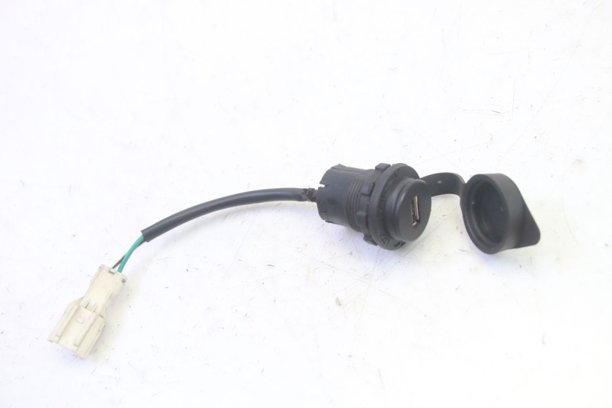 photo de CIGARETTE LIGHTER SOCKET SYM FIDDLE 3 III 125 (2014 - 2020) - Main view