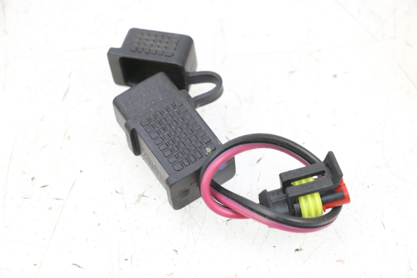 photo de CIGAR LIGHTER SOCKET PIAGGIO MP3 HPE 300 (2019 - 2026) - Alternative perspective