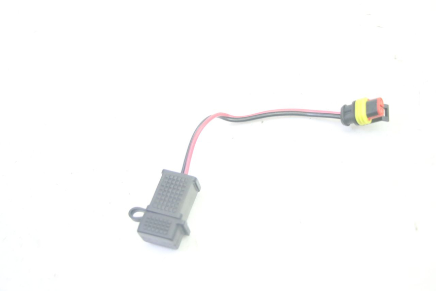 photo de CIGAR LIGHTER SOCKET PIAGGIO MP3 500 (2016 - 2018) - Alternative perspective