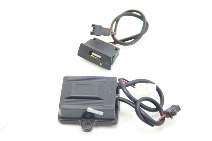 photo de CIGARETTE LIGHTER SOCKET RED ELECTRIC RED E PRO 1 (2017 - 2019)