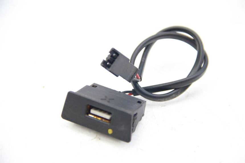 photo de CIGARETTE LIGHTER SOCKET RED ELECTRIC RED E PRO 1 (2017 - 2019)