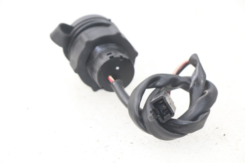 photo de CIGARETTE LIGHTER SOCKET RIDE RACE 2T 50 (2012 - 2017)