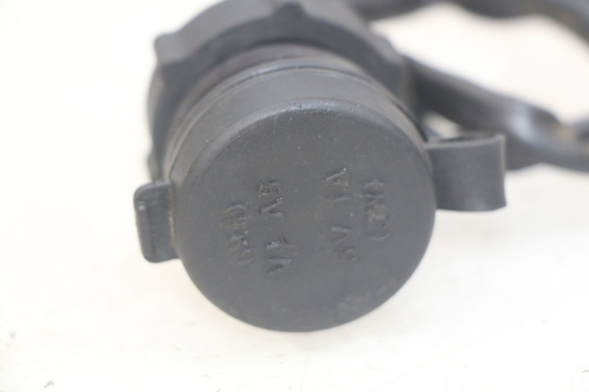 photo de CIGARETTE LIGHTER SOCKET RIDE RACE 2T 50 (2012 - 2017)