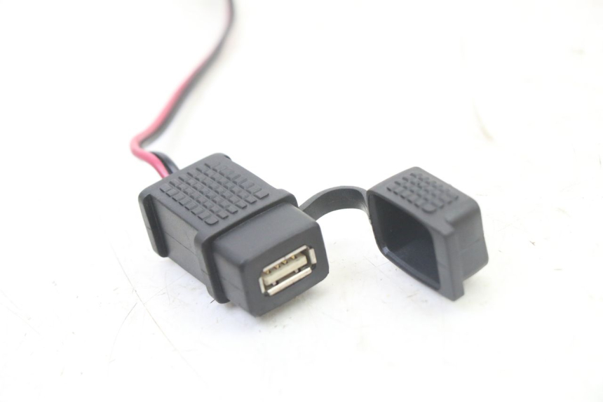 photo de CIGAR LIGHTER SOCKET APRILIA SR 2T 50 (2018 - 2022)