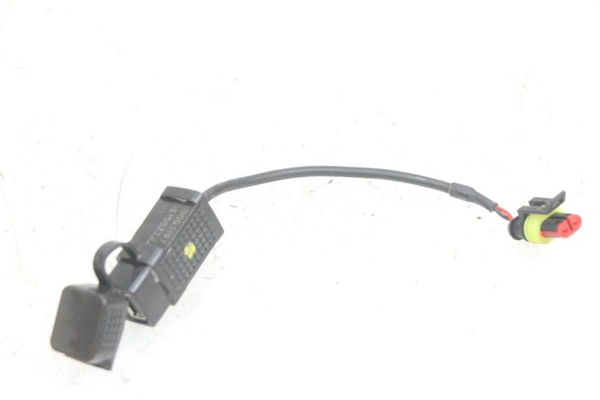photo de CIGARETTE LIGHTER SOCKET APRILIA SXR 50 (2021 - 2023)