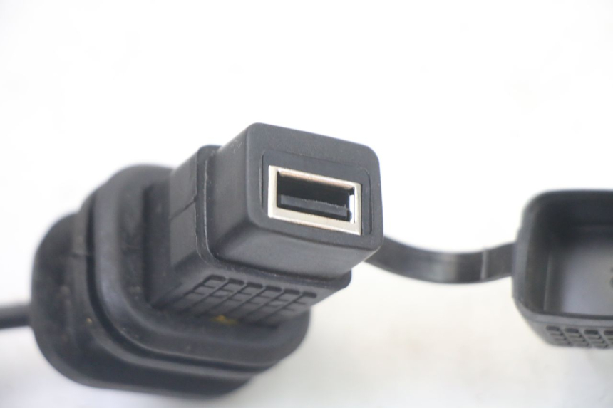 photo de CIGARETTE LIGHTER SOCKET APRILIA SXR 50 (2021 - 2023)