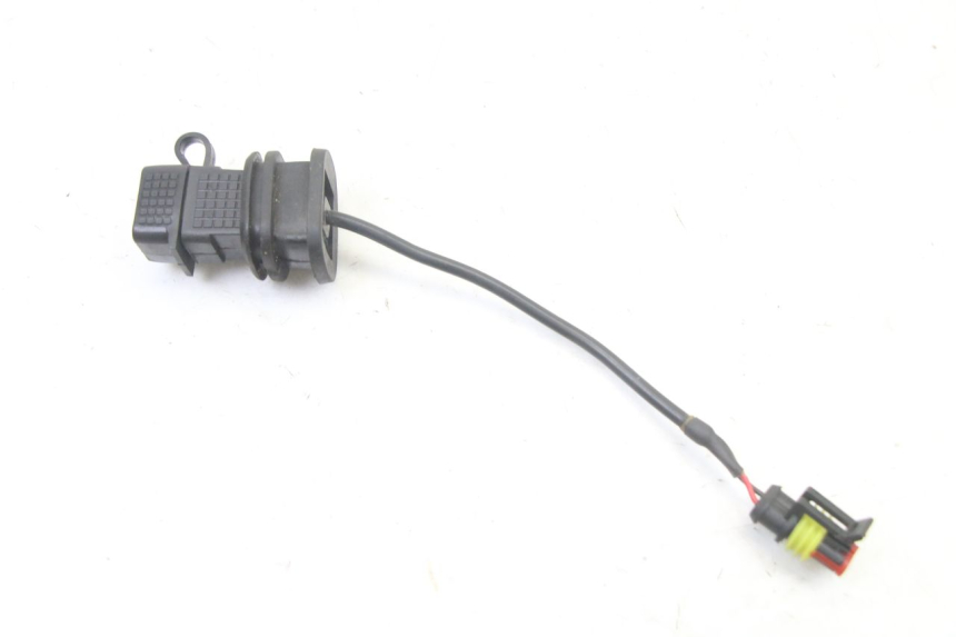 photo de CIGARETTE LIGHTER SOCKET APRILIA SXR 50 (2021 - 2023)