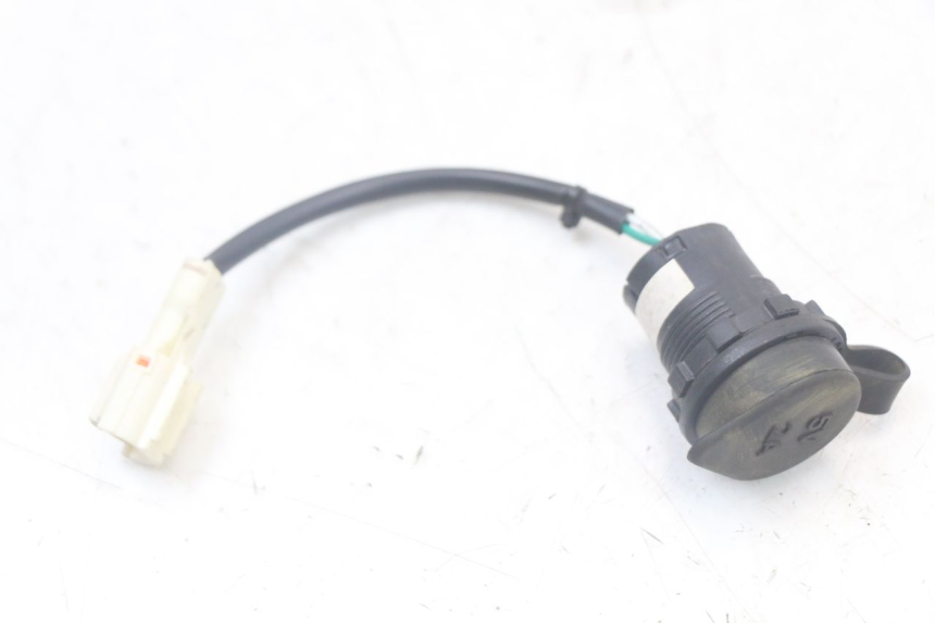 photo de CIGARETTE LIGHTER SOCKET SYM FIDDLE 3 III 125 (2014 - 2020)