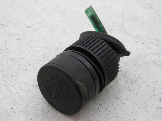 photo de CIGAR LIGHTER SOCKET SYM GTS 125 (2005 - 2008) - Component detail