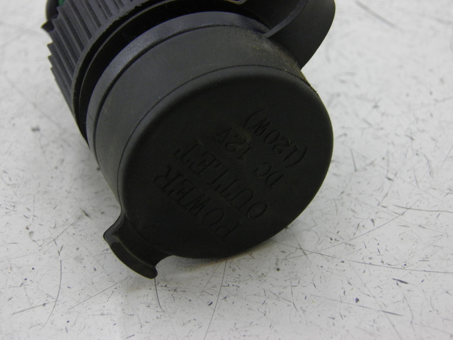 photo de CIGAR LIGHTER SOCKET SYM GTS 125 (2005 - 2008) - Technical close-up