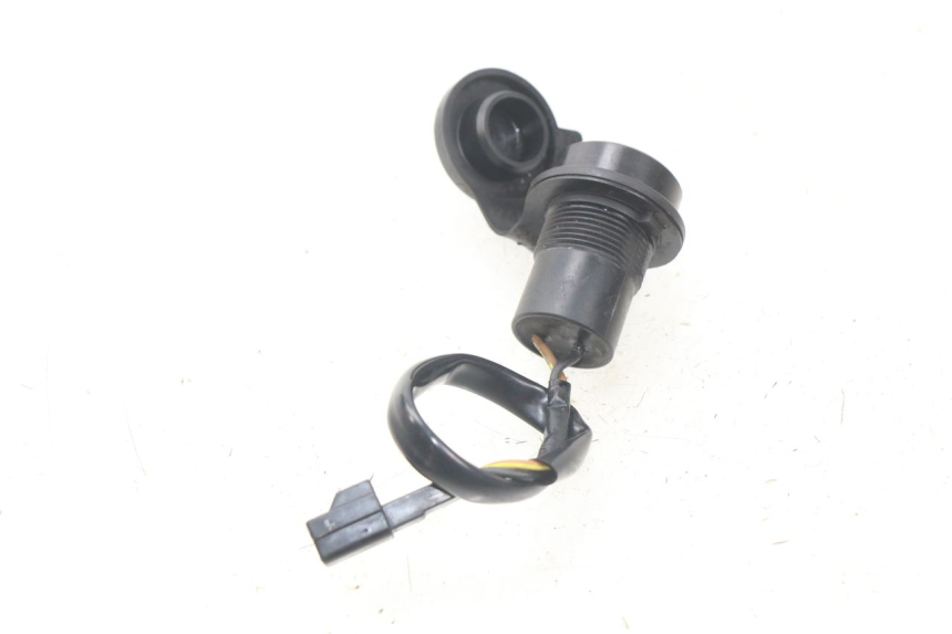 photo de CIGARETTE LIGHTER SOCKET YAMAHA FJR ABS 1300 (2006 - 2012)