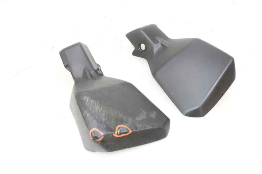 photo de HANDGUARDS SUZUKI DL V STROM 1000 (2002 - 2007) - Product overview