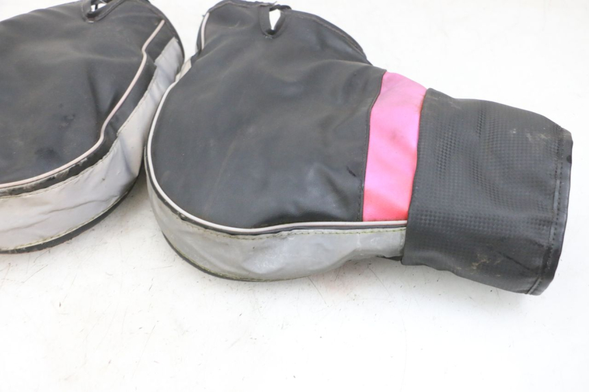 photo de HANDGUARDS PIAGGIO ZIP 4T 50 (2018 - 2020) - Product overview