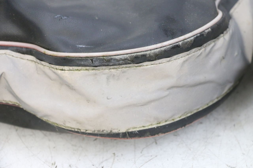 photo de HANDGUARDS PIAGGIO ZIP 4T 50 (2018 - 2020) - Fixing points details