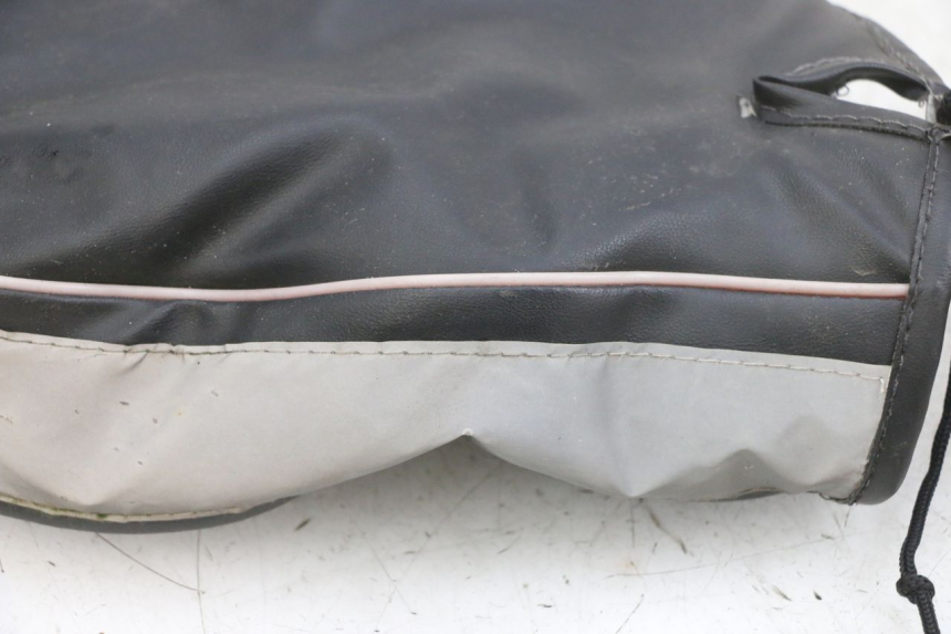 photo de HANDGUARDS PIAGGIO ZIP 4T 50 (2018 - 2020) - Checked used part